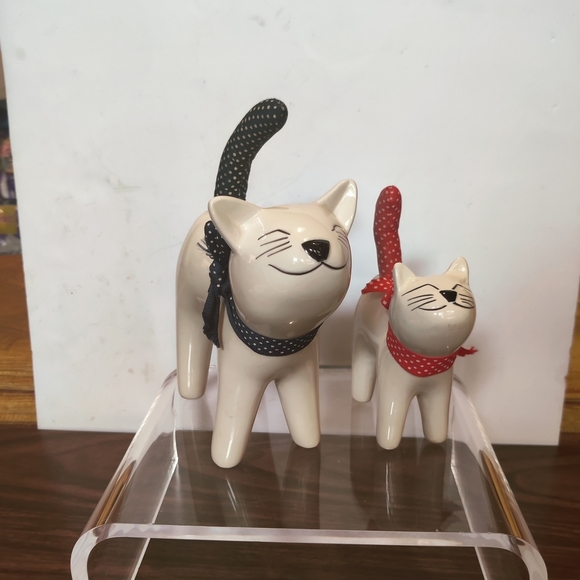 Enesco Cat Figurine Pair with Red and Black Scarves - Picture 2 of 4